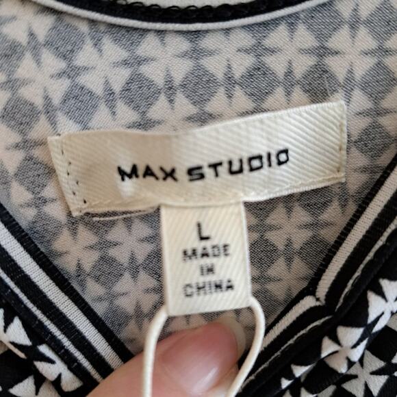 Max Studio Geometric Design Sleeveless Jumpsuit - Picture 7 of 10